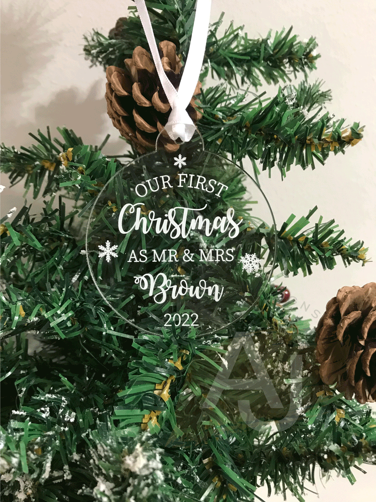 Personalised Mr & Mrs, Mr Mr, Mrs Mrs First Christmas Married Tree Bauble Decoration Wedding Gift